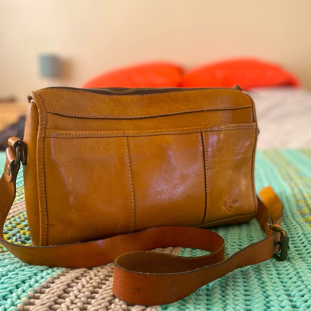 Patricia Nash Leather Purse Tan